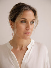Cargar imagen en el visor de la galería, PENDIENTES MIA GRANATE