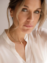 Cargar imagen en el visor de la galería, COLLAR ENARA VISÓN ORO