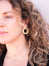 Cargar imagen en el visor de la galería, PENDIENTES BRUNA ORO