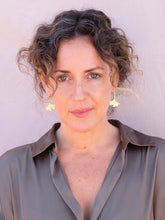 Cargar imagen en el visor de la galería, PENDIENTES GRETA ORO
