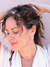 Cargar imagen en el visor de la galería, PENDIENTES DUNA PLATA