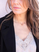 Cargar imagen en el visor de la galería, COLLAR CAMELIA