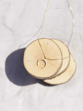 Cargar imagen en el visor de la galería, Collar oro media luna 13x15mm oro mate con cadena sencilla 0,7mm bañada en oro y 37cm de largo con extensión para poder colocar a diferentes medidas.