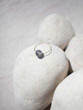 Cargar imagen en el visor de la galería, Pendientes de aro de 30mm bañados en Oro con detalle bola cristal gris.