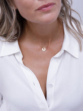 Cargar imagen en el visor de la galería, COLLAR SABINA GRANATE ORO