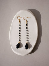 Cargar imagen en el visor de la galería, PENDIENTES LORENA NEGRO
