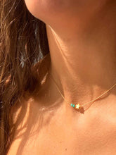 Cargar imagen en el visor de la galería, COLLAR EVA VERDE MAR ORO