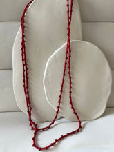 Cargar imagen en el visor de la galería, COLLAR FRIDA GRANATE