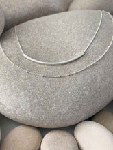 Cargar imagen en el visor de la galería, Collar plata palito doble, cadena de 41,5cm de bolas intercaladas 0,8mm y cadena sencilla de 0,7mm y 37cm de largo con palito bañado en plata.