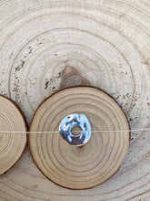 Cargar imagen en el visor de la galería, Collar plata circulo XL, con cadena sencilla de 0,7mm, un largo de 37cm y circulo de zamak bañado en plata como pieza central y extensión.