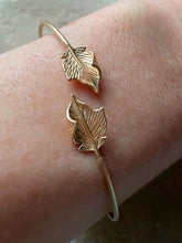 Cargar imagen en el visor de la galería, BRAZALETE ESTELA ORO