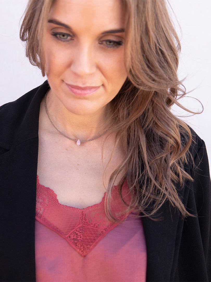 COLLAR GURE ROSA Y GRIS