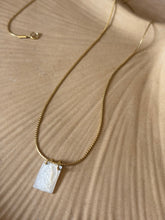 Cargar imagen en el visor de la galería, COLLAR GUADALUPE
