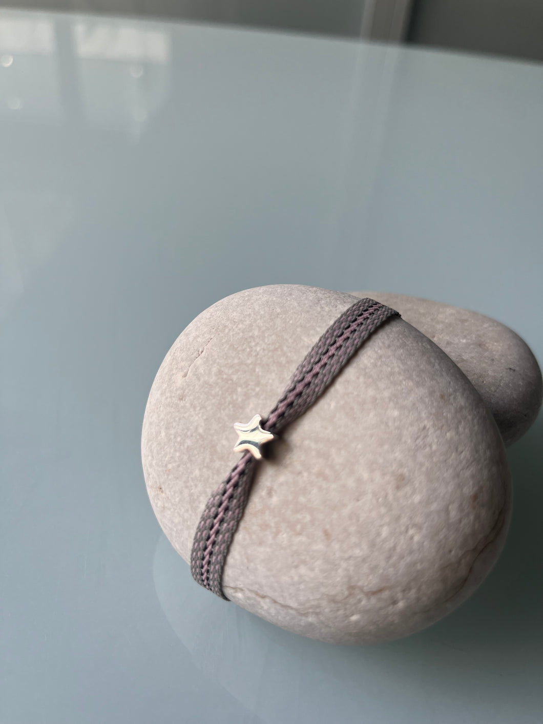 PULSERA CALISTA TONOS GRISES ESTRELLA PLATA
