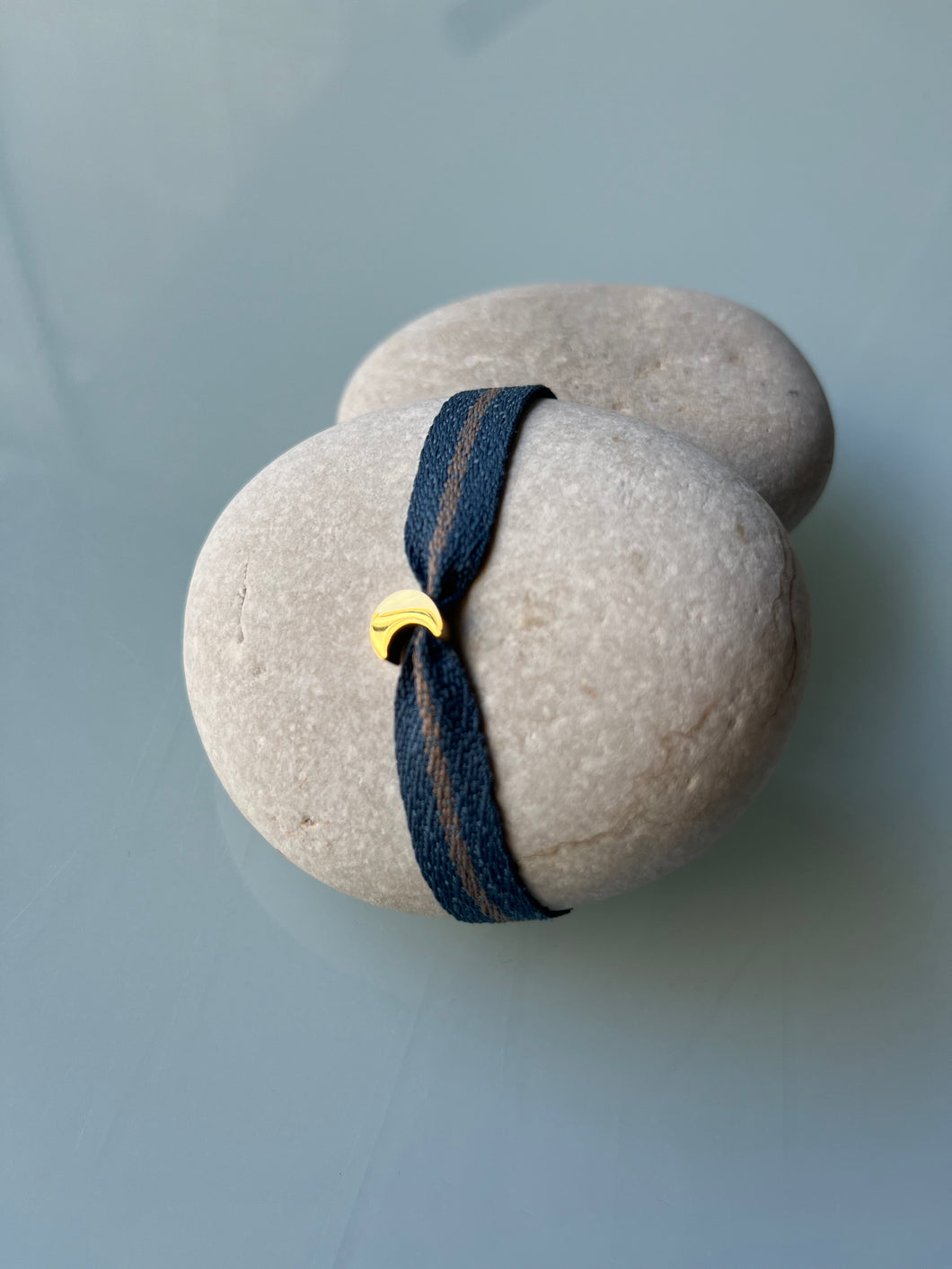 PULSERA CHANTAL AZUL LUNA ORO